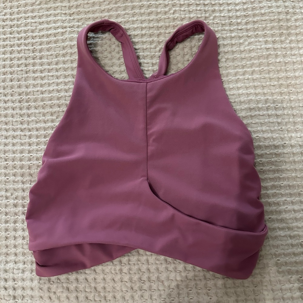 Lululemon sports bra